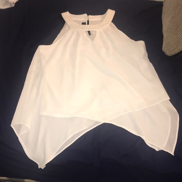White halter top ! Size XL - Picture 3 of 5